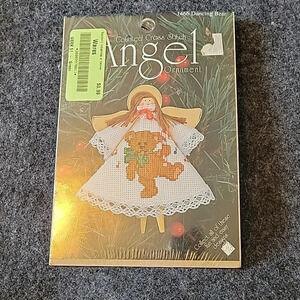 🌴3/$15🌴 Vintage Counted CrossStitch 1466 Dancing Bear Angel Ornament